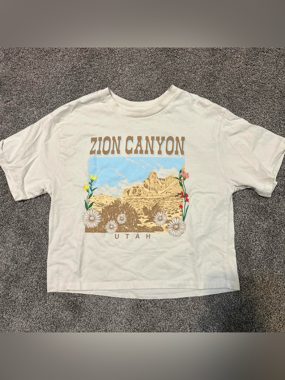 Zion Canyon Utah Graphic Tee - Cream with Scenic Print